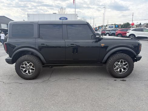 Used 2024 Ford Bronco Badlands AWD/4WD image 2