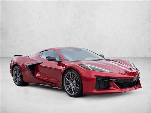 Used 2024 Chevrolet Corvette Z06 RWD image 3