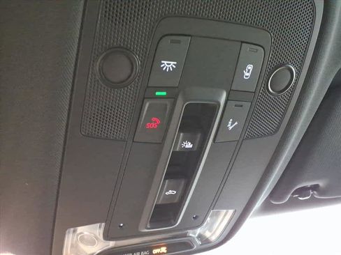 Certified 2025 Audi Q3 2.0T Premium w/ Convenience Package image 14