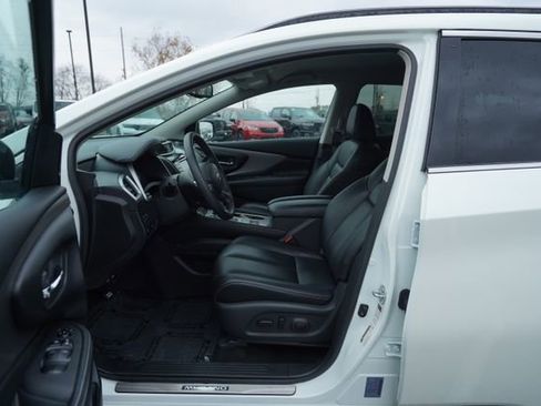 Used 2024 Nissan Murano SV w/ SV Midnight Edition Package image 12