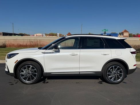 New 2026 Lincoln Corsair Premiere image 54