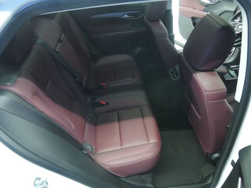 Used 2025 Buick Envision Sport Touring AWD/4WD image 36