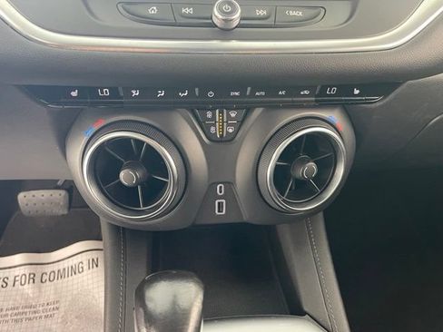 Used 2020 Chevrolet Blazer LT FWD image 42