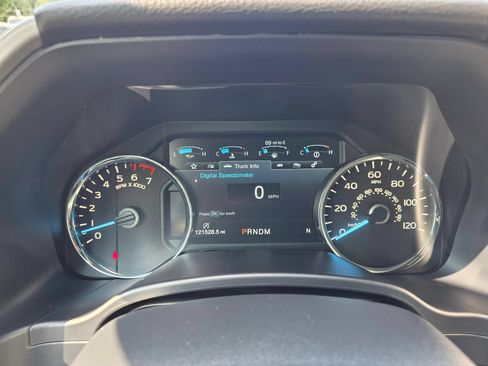 Used 2018 Ford F150 Lariat w/ Equipment Group 502A Luxury AWD/4WD image 13