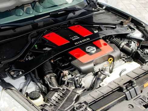 Used 2009 Nissan 370Z NISMO RWD image 25