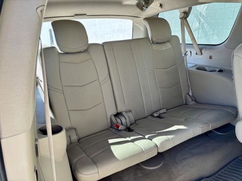 Used 2015 Cadillac Escalade ESV Premium image 18