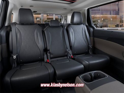 New 2026 Kia Carnival SX image 16