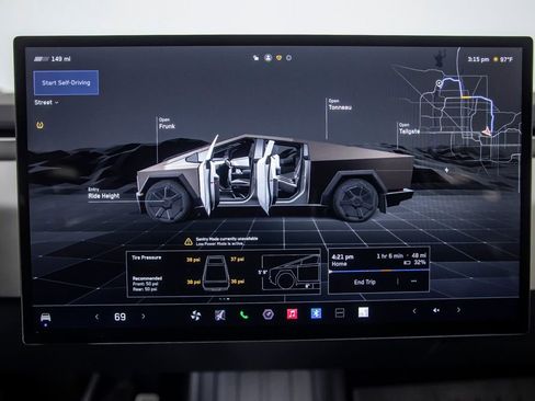 Used 2024 Tesla Cybertruck AWD Crew Cab image 25
