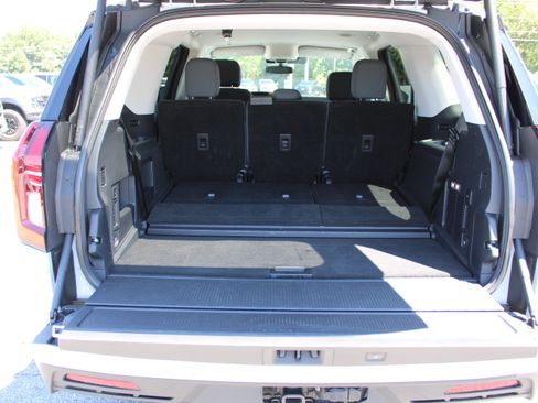 Used 2025 Ford Expedition Active RWD image 13