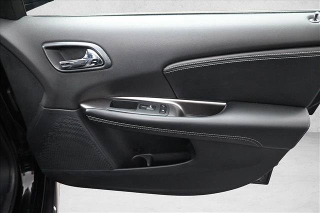 Used 2020 Dodge Journey Crossroad FWD image 29