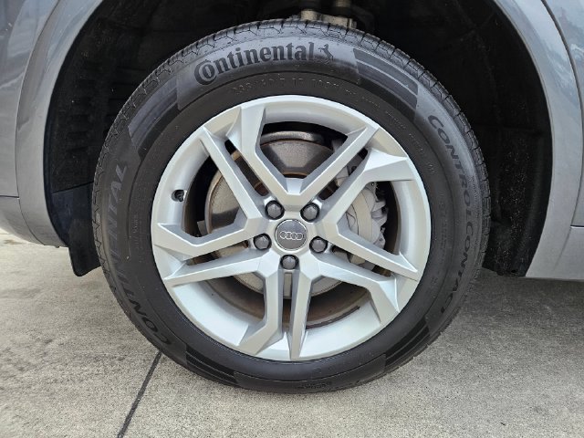 Used 2018 Audi Q5 2.0T Premium w/ Convenience Package AWD/4WD image 9