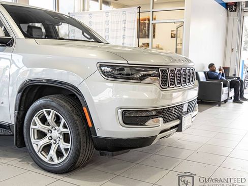 Used 2022 Jeep Wagoneer Series II w/ Flexible Seating Group image 3