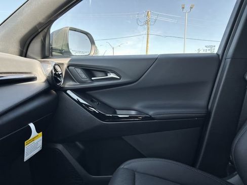 New 2026 Chevrolet Equinox LT w/ Convenience Package II AWD/4WD image 39