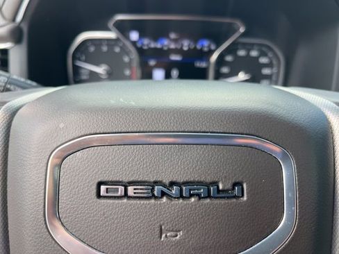 Used 2021 GMC Yukon XL Denali w/ Denali Premium Package image 43