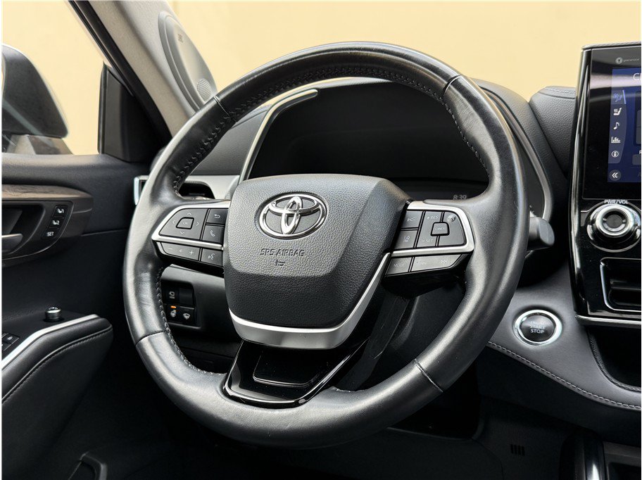Used 2022 Toyota Highlander Platinum FWD image 8