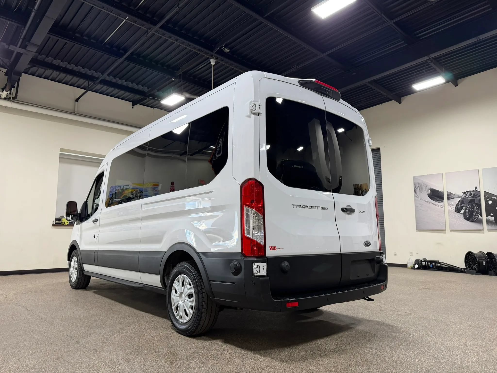 Used 2024 Ford Transit 350 XLT RWD image 13