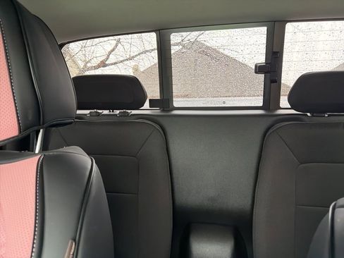 Used 2018 GMC Canyon SLE w/ SLE Convenience Package image 25