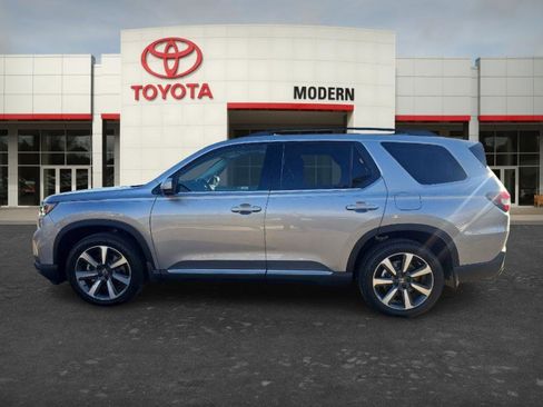 Used 2025 Honda Pilot Elite image 7