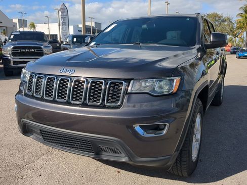 Used 2020 Jeep Grand Cherokee Laredo w/ Security & Convenience Group image 9