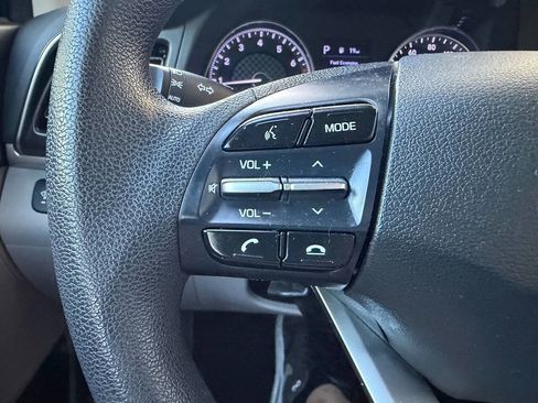 Used 2020 Hyundai Elantra SEL FWD image 13