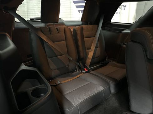Used 2018 Ford Explorer XLT image 22