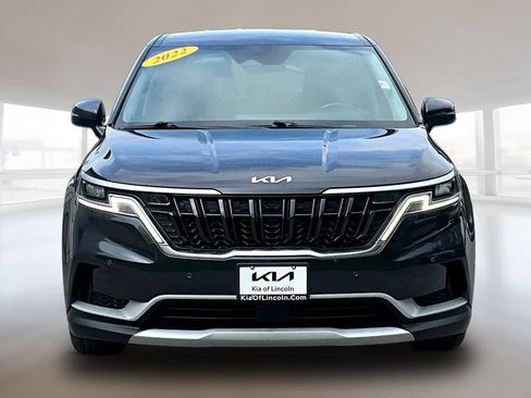 Used 2022 Kia Carnival EX FWD image 2