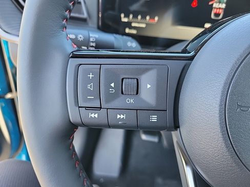 New 2025 Nissan Kicks SR w/ SR Premium Package FWD image 29