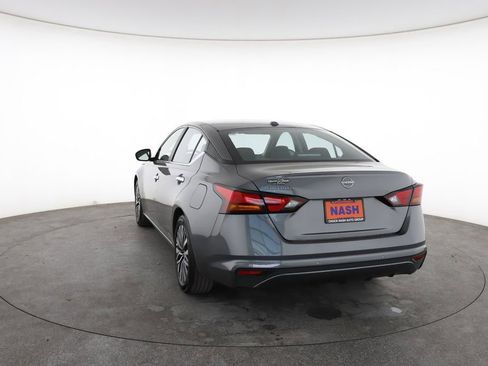 Used 2025 Nissan Altima 2.5 SV image 10