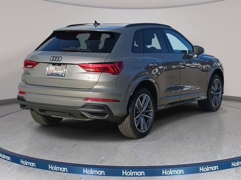 Used 2025 Audi Q3 2.0T Premium w/ Convenience Package image 3