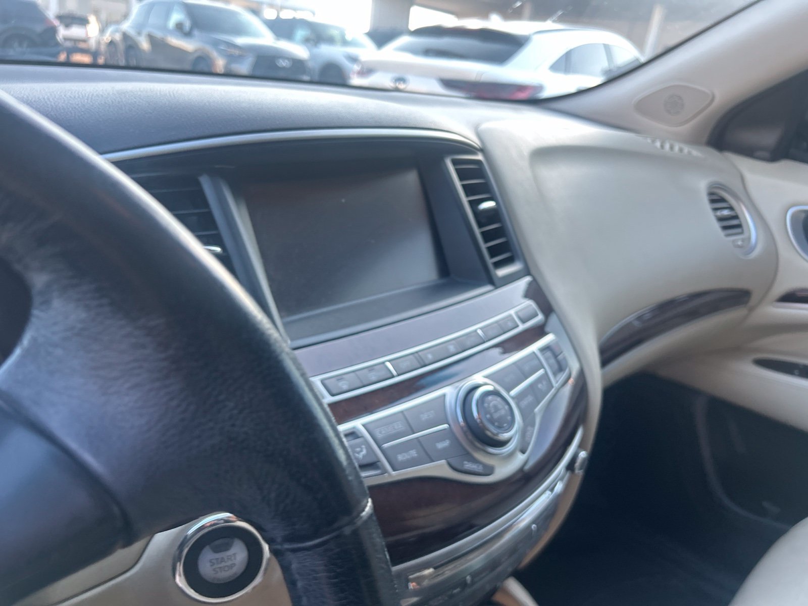 Used 2015 INFINITI QX60 FWD w/ Deluxe Touring Package image 15