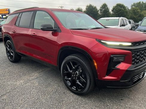 New 2026 Chevrolet Traverse RS w/ LPO, Floor Liner Package image 3