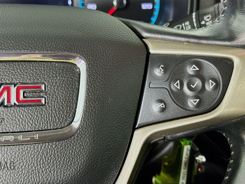 Used 2021 GMC Canyon Denali image 14