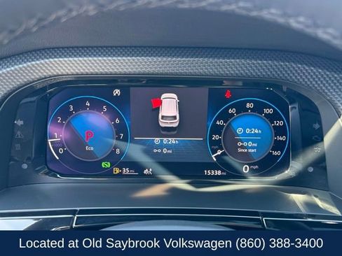 Certified 2025 Volkswagen Atlas Cross Sport SEL R-Line AWD/4WD image 39