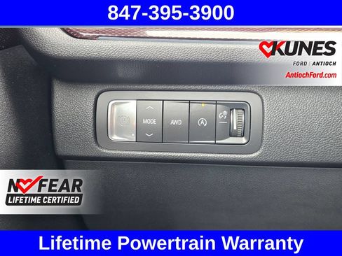 Used 2024 Chevrolet Traverse RS AWD/4WD image 46