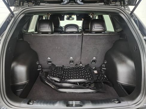 Used 2023 Jeep Compass Latitude AWD/4WD image 27