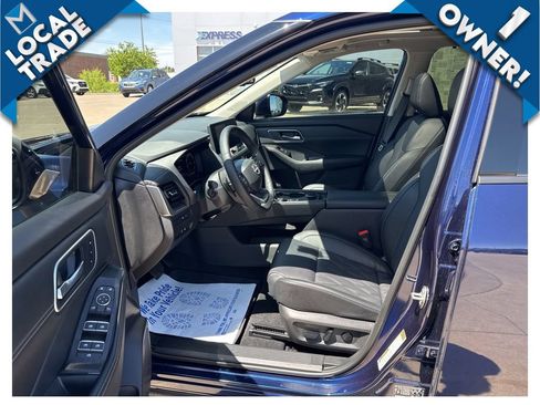 Used 2026 Nissan Rogue Platinum w/ Platinum Premium Package AWD/4WD image 9