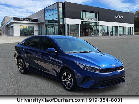 Certified 2023 Kia Forte LXS FWD image 1
