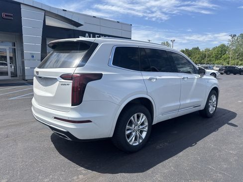 Used 2024 Cadillac XT6 Luxury w/ LPO, Floor Liner Package AWD/4WD image 3