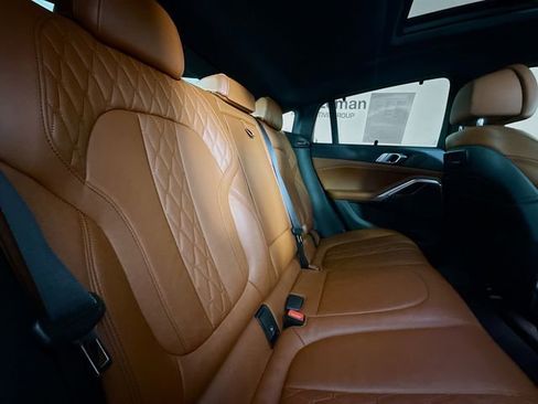 Used 2022 BMW X6 xDrive40i w/ Executive Package image 28