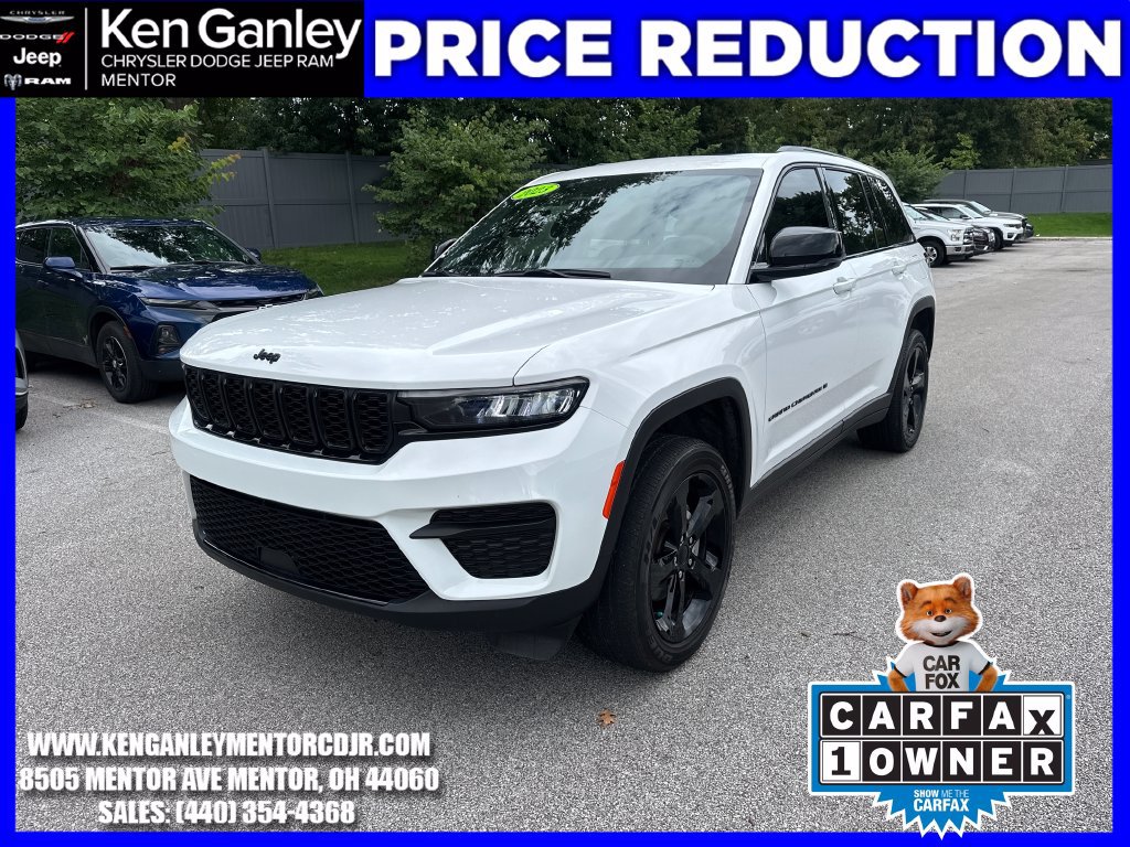 Used 2023 Jeep Grand Cherokee Altitude AWD/4WD image 3