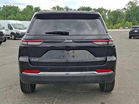 Used 2023 Jeep Grand Cherokee Laredo AWD/4WD image 8