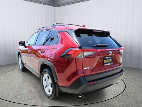 Used 2020 Toyota RAV4 LE w/ All Weather Liner Package AWD/4WD image 6