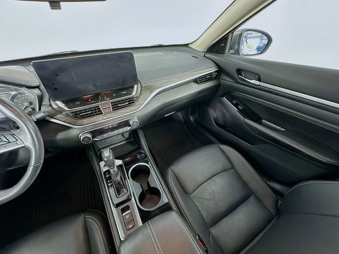 Used 2023 Nissan Altima 2.5 SL FWD image 11