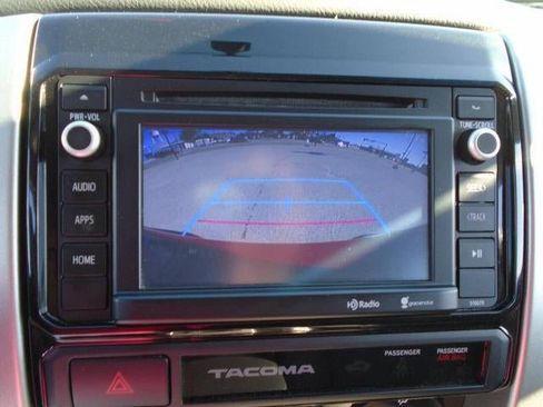 Used 2015 Toyota Tacoma 4x4 Double Cab w/ TRD Sport Package image 10