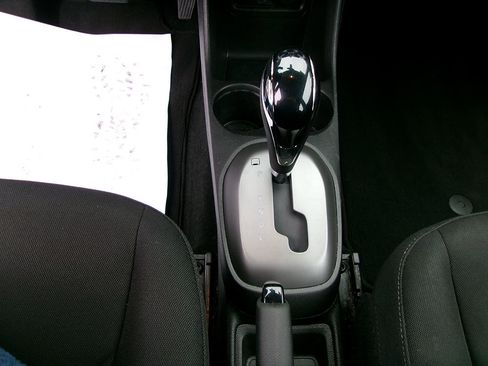 Used 2022 Chevrolet Spark LS image 17