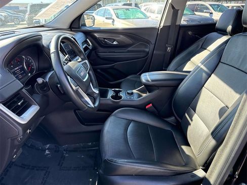 Used 2024 GMC Terrain SLT image 21