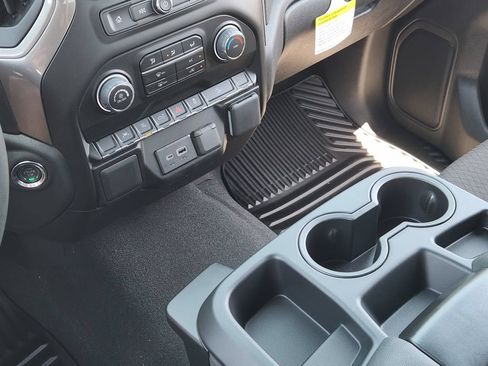 New 2026 Chevrolet Silverado 1500 Custom Trail Boss AWD/4WD image 17
