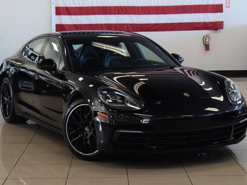 Used 2018 Porsche Panamera 4 AWD/4WD image 14