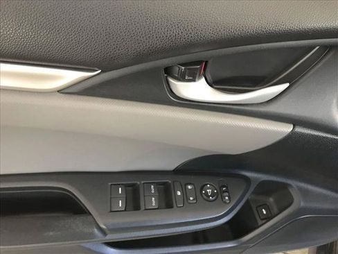 Used 2020 Honda Civic LX image 12