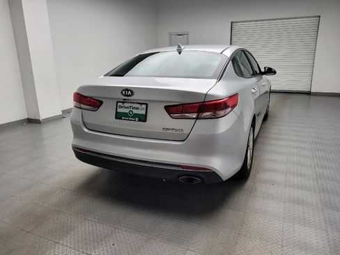 Used 2017 Kia Optima LX FWD image 7